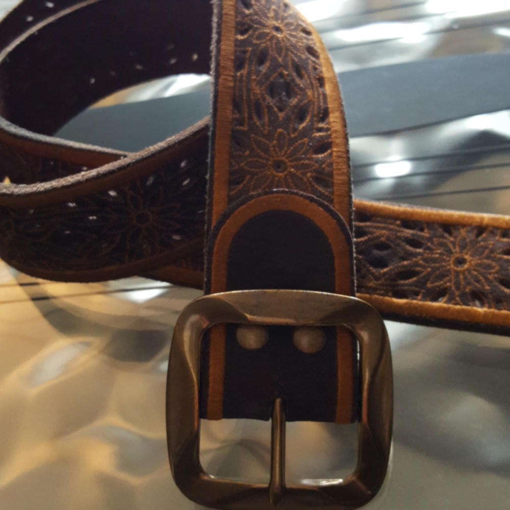 Lucky Brand. Lather Belt